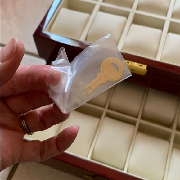 Heavy lacquer cherrywood watch jewelry box for 20 watches or jewelry glass lid main image 10